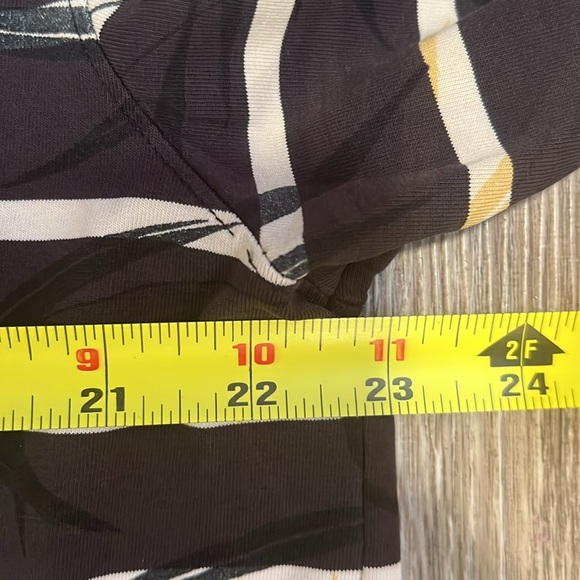 Tommy Bahama Golf Polo Short Sleeve Shirt - Picture 8 of 10